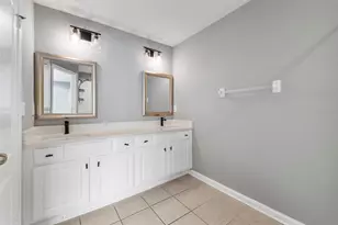 26532 Castleview Way, Wesley Chapel, FL 33544 - Photo 12