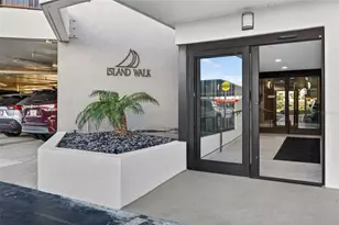 690 Island Way, Clearwater Beach, FL 33767 - Photo 2