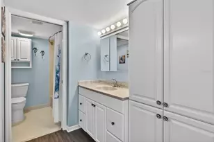 690 Island Way, Clearwater Beach, FL 33767 - Photo 22