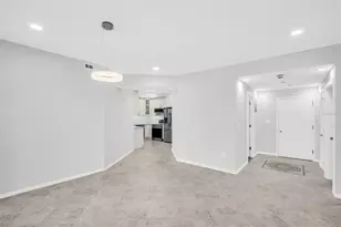 1 Beach Dr SE, Saint Petersburg, FL 33701 - Photo 10