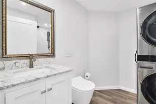 1 Beach Dr SE, Saint Petersburg, FL 33701 - Photo 32