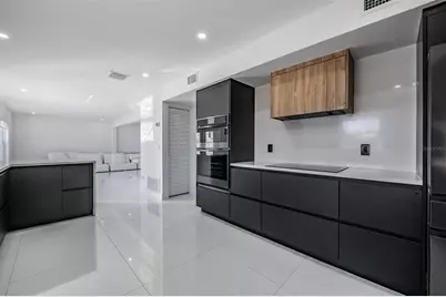 16107 Pebblebrook Drive, Tampa, FL 33624 - Photo 10