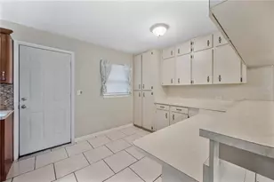 3305 Hughes St, Lakeland, FL 33801 - Photo 6