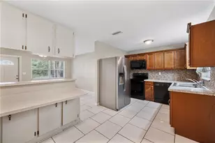 3305 Hughes St, Lakeland, FL 33801 - Photo 8