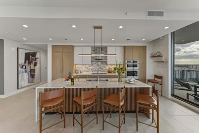 275 1st Avenue S #1701, Saint Petersburg, FL 33701 - Photo 18