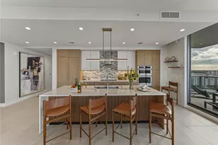 275 1st Ave S, Saint Petersburg, FL 33701 - Photo 18