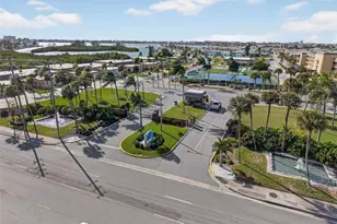 427 Boca Ciega Point Blvd N, Saint Petersburg, FL 33708 - Photo 60