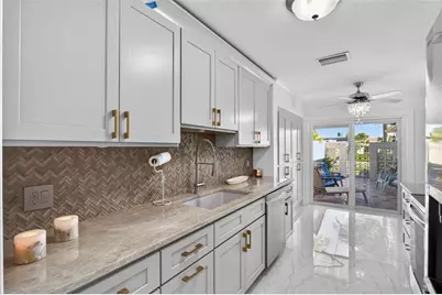 427 Boca Ciega Point Boulevard N, Saint Petersburg, FL 33708 - Photo 12