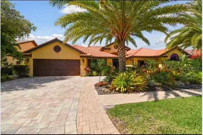 9805 Compass Point Way, Tampa, FL 33615 - Photo 4