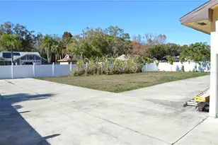 15002 Sunglow Ct, Tampa, FL 33624 - Photo 6