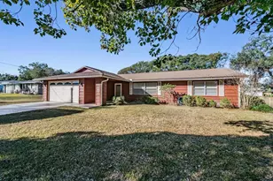 7343 Andre Dr, Zephyrhills, FL 33541 - Photo 2