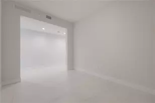 275 1st Ave S, Saint Petersburg, FL 33701 - Photo 6