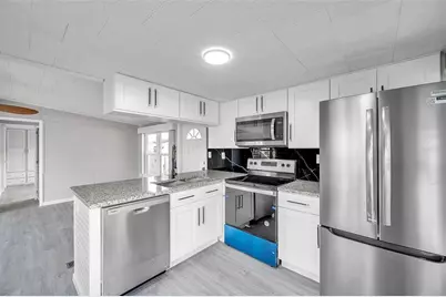 4851 W Gandy Boulevard #B6-L27, Tampa, FL 33611 - Photo 2