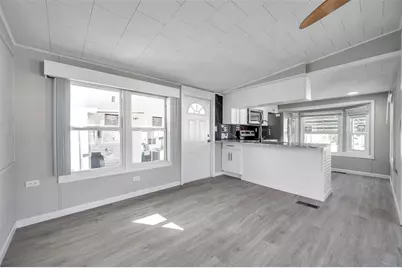 4851 W Gandy Boulevard #B6-L27, Tampa, FL 33611 - Photo 10