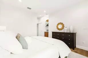 8615 5th St N, Saint Petersburg, FL 33702 - Photo 16