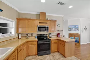 37526 Rio Ln, Zephyrhills, FL 33541 - Photo 20