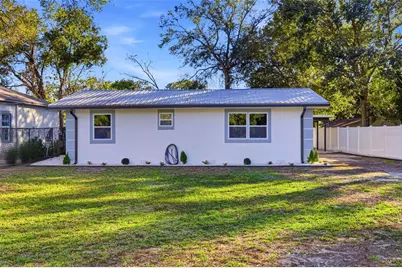 2305 E 148th Avenue, Lutz, FL 33549 - Photo 1