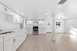 2305 E 148th Ave, Lutz, FL 33549 - Photo 14