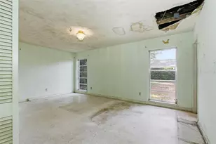 2310 Harrison Dr, Dunedin, FL 34698 - Photo 28