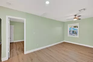 1933 10th St S, Saint Petersburg, FL 33705 - Photo 38