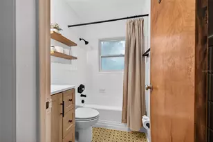 1021 35th Ave N, Saint Petersburg, FL 33704 - Photo 14