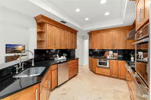 4404 W Azeele St, Tampa, FL 33609 - Photo 12