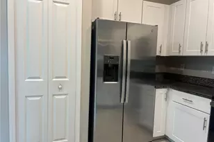 9619 Mulberry Marsh Ln, Sun City Center, FL 33573 - Photo 6