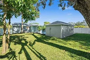 2616 Fairway Ave S, Saint Petersburg, FL 33712 - Photo 10