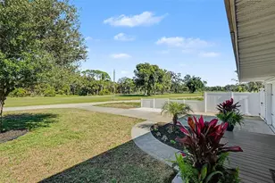 2616 Fairway Ave S, Saint Petersburg, FL 33712 - Photo 2