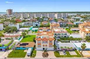 146 175th Terrace Dr E, Redington Shores, FL 33708 - Photo 2