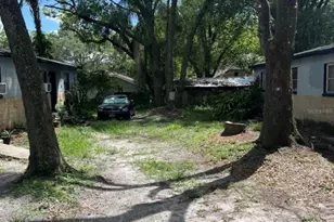 1601 E Marks Dr, Tampa, FL 33604 - Photo 20