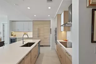 301 1st St S, Saint Petersburg, FL 33701 - Photo 12