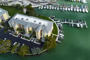 425 150th Ave, Madeira Beach, FL 33708 - Photo 2