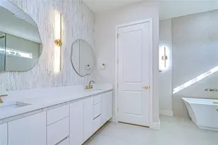 1808 W Erna Dr, Tampa, FL 33603 - Photo 42