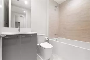 275 1st Ave S, Saint Petersburg, FL 33701 - Photo 20