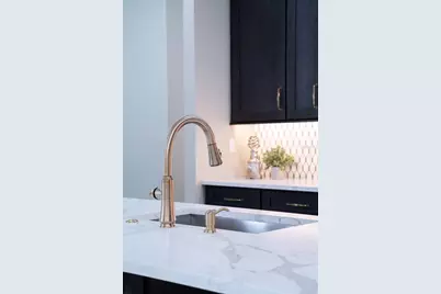 213 W Giddens Avenue, Tampa, FL 33603 - Photo 12