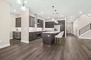 213 W Giddens Ave, Tampa, FL 33603 - Photo 8