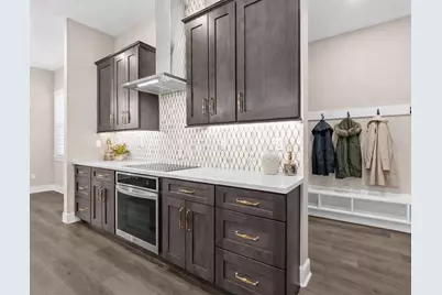 213 W Giddens Avenue, Tampa, FL 33603 - Photo 14