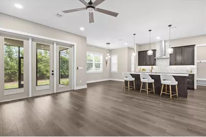 213 W Giddens Avenue, Tampa, FL 33603 - Photo 4