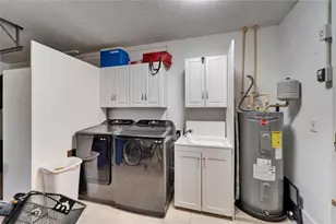 1710 New Bedford Dr, Sun City Center, FL 33573 - Photo 20