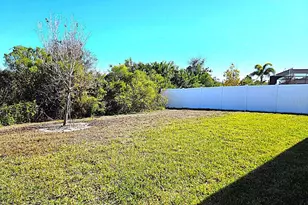 3908 Mossy Limb Ct, Palmetto, FL 34221 - Photo 20