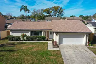 15704 Country Lake Dr, Tampa, FL 33624 - Photo 4