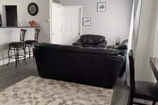 10764 70th Ave, Seminole, FL 33772 - Photo 6