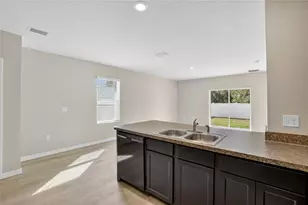 10019 Merry Fawn Ct, Sun City Center, FL 33573 - Photo 12