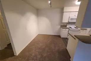 36232 Misty Oaks Dr, Zephyrhills, FL 33541 - Photo 6