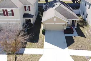 3505 Winterberry Ln, Valrico, FL 33594 - Photo 2