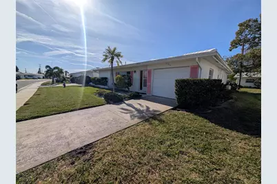 9946 39th Way N, Pinellas Park, FL 33782 - Photo 2