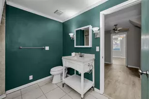 1122 E Oakwood St, Tarpon Springs, FL 34689 - Photo 14