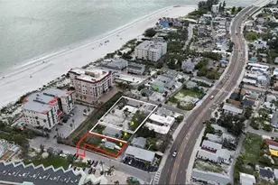 12109 Sunshine Ln, Treasure Island, FL 33706 - Photo 4