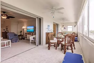 1125 W Peppertree Dr, Sarasota, FL 34242 - Photo 30